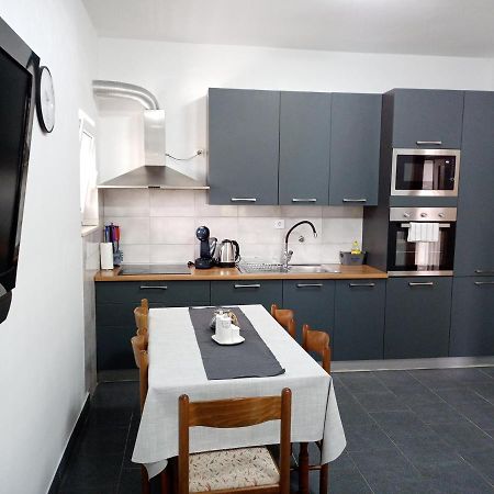 Apartament Obiteljski Stan Kastel Luksic Kaštela Zewnętrze zdjęcie