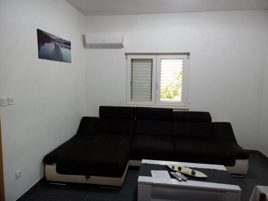 Apartament Obiteljski Stan Kastel Luksic Kaštela Zewnętrze zdjęcie